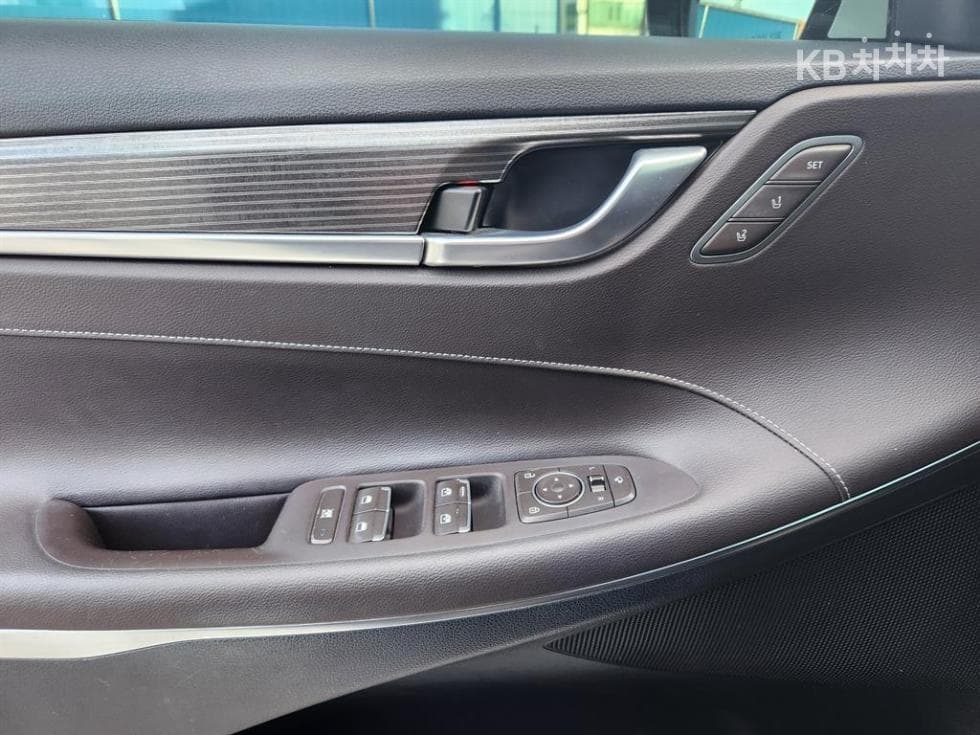 Хюндай Grandeur (Azera)IG3.0 Exclusive Стандартен - 15