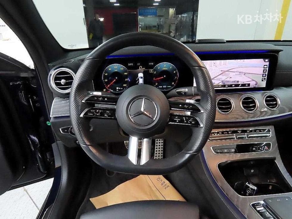 Mercedes-Benz E-Клас (W213)E350 4MATIC Avantgarde - 9
