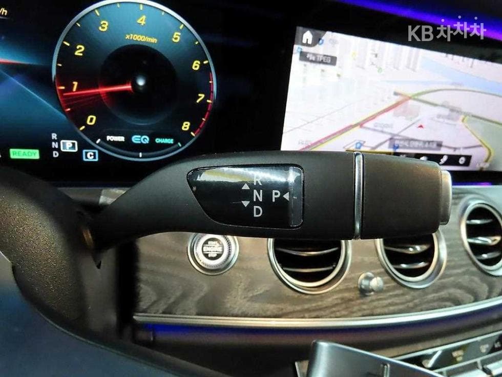 Mercedes-Benz E-Клас (W213)E350 4MATIC Avantgarde - 10