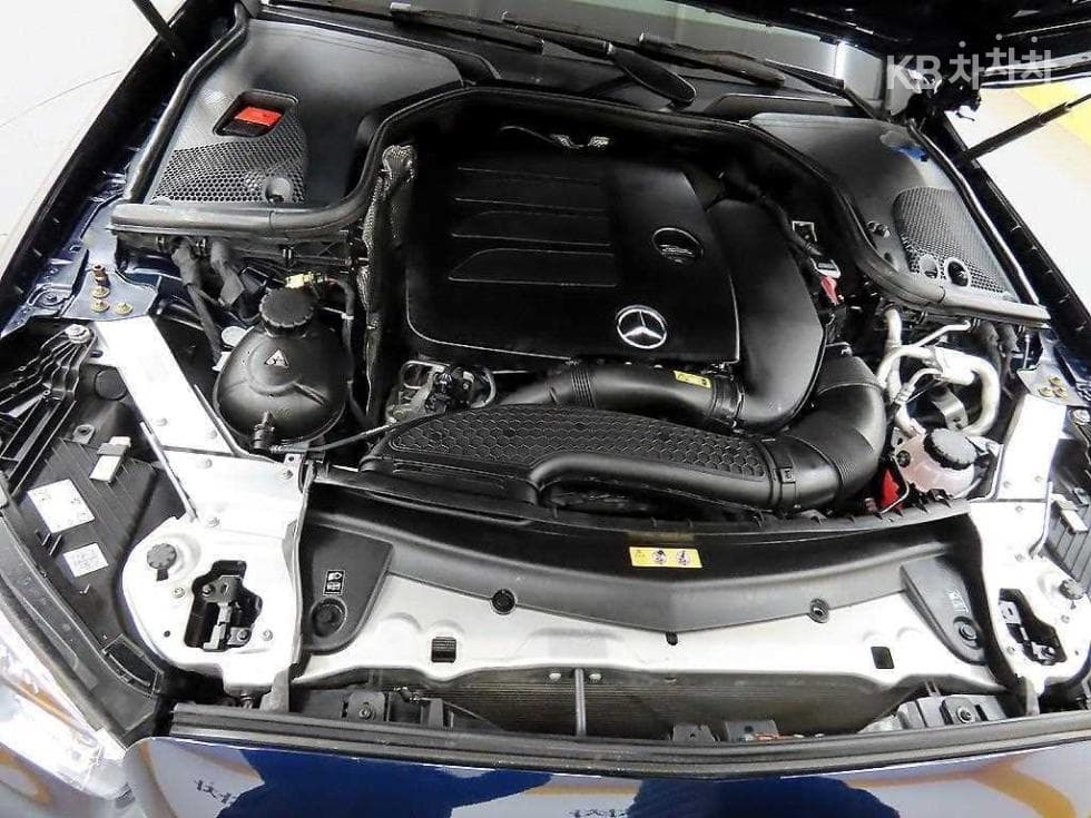 Mercedes-Benz E-Клас (W213)E350 4MATIC Avantgarde - 19