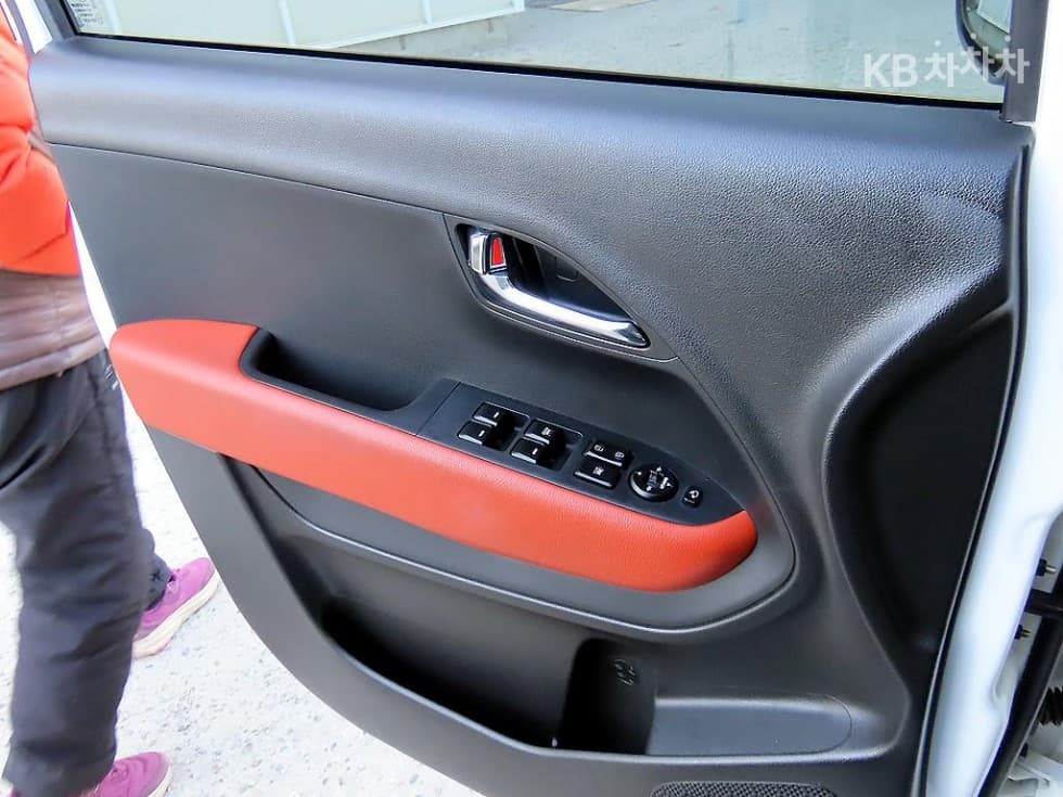 Киа The New (фейслифт) Рей (ван)1.0 Бензин Signature - 11