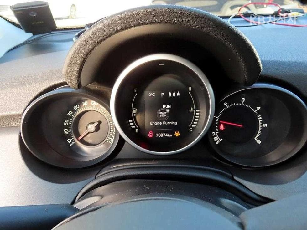 피아트 500X2.0 Cross Plus - 9