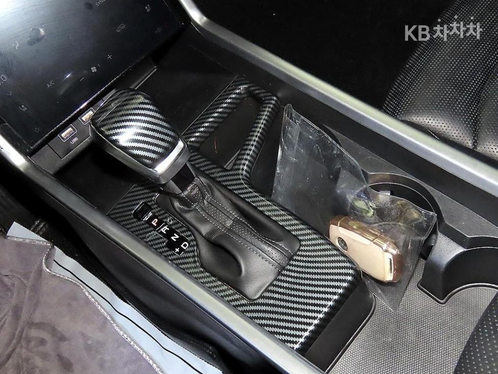 КейДжи Мобилити 토레스(J100)1.5 GDI Турбо AWD T7 - 12
