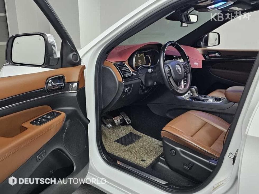 지프 그랜드 체로키Нов 3.6 V6 오버랜드 WK2 - 11