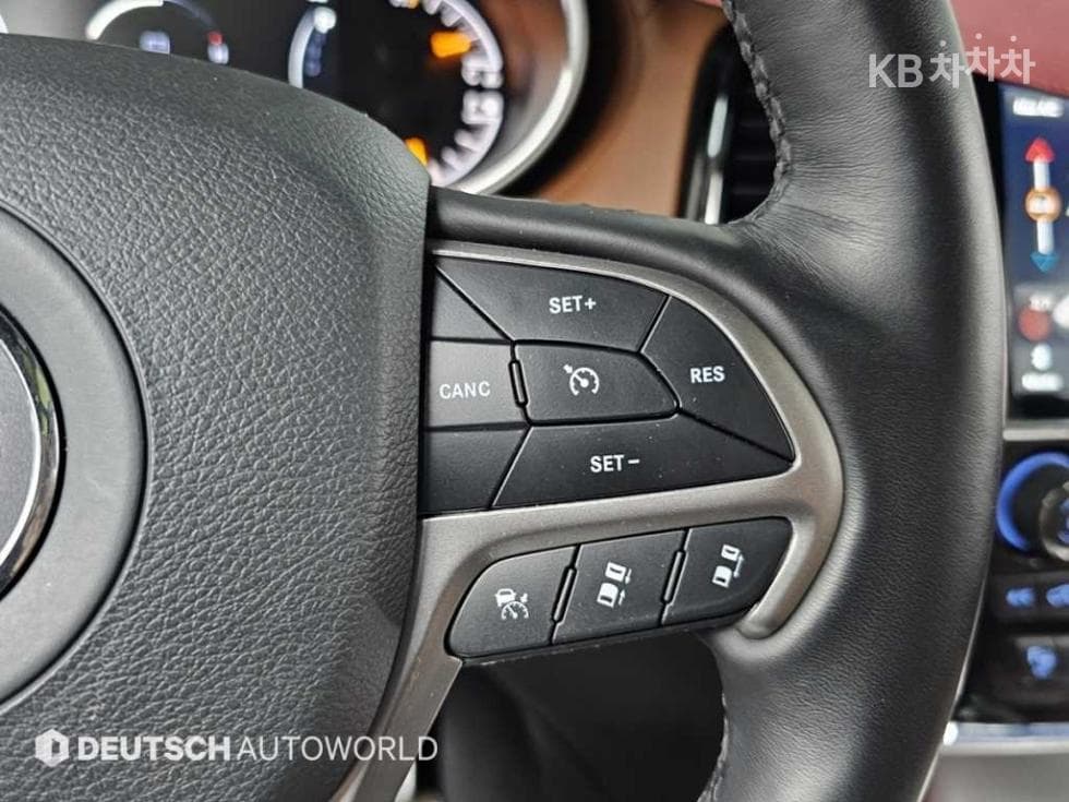 지프 그랜드 체로키Нов 3.6 V6 오버랜드 WK2 - 18