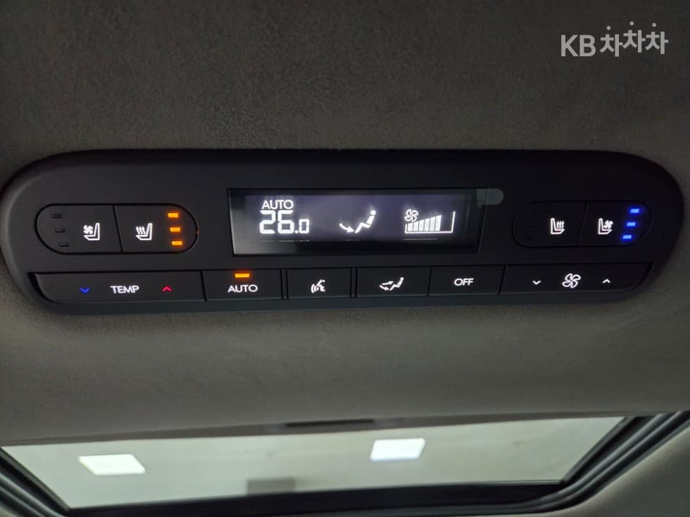 Хюндай Ди Всеново Palisade2.5L бензин Турбо 4x4 9-местен Престиж - 26