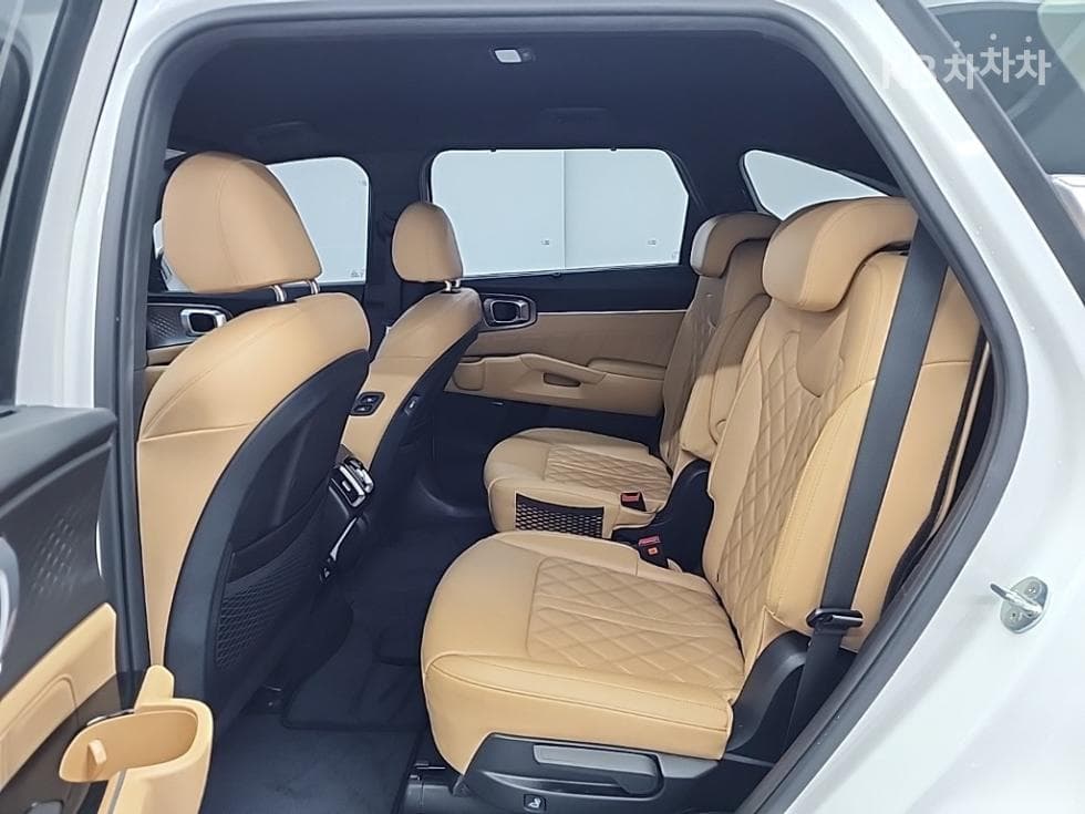 Киа The New (фейслифт) Sorento MQ42.2 Дизел 2WD Signature - 12