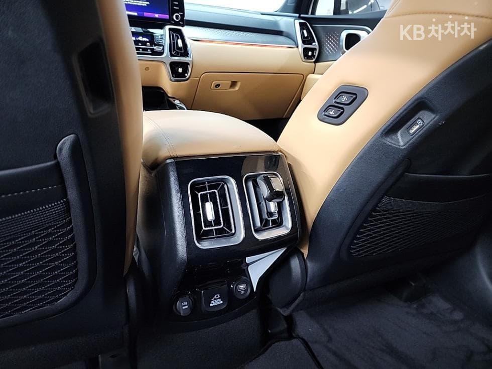 Киа The New (фейслифт) Sorento MQ42.2 Дизел 2WD Signature - 13