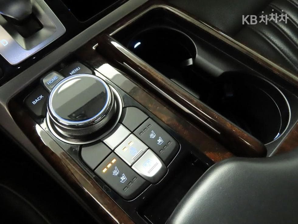 Genesis EQ9003.3 T-GDI AWD Luxury - 11