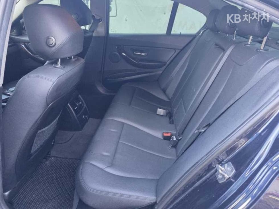 BMW New3 Series320d F30 - 5
