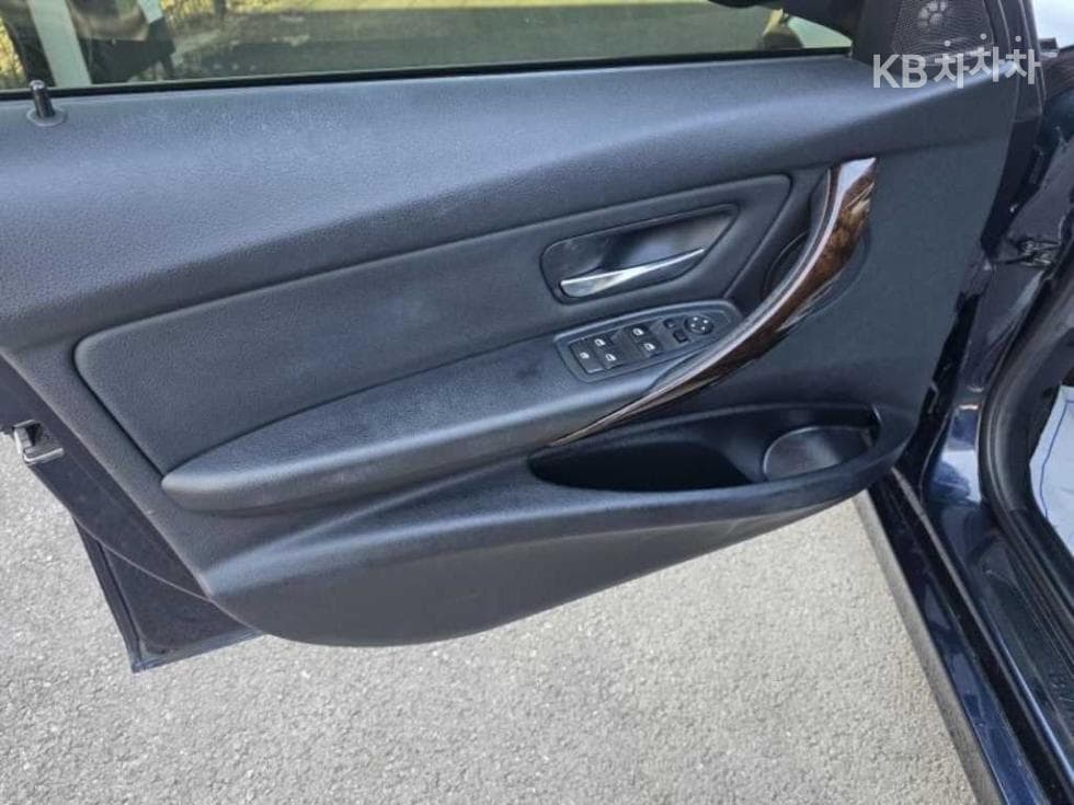 BMW New3 Series320d F30 - 10