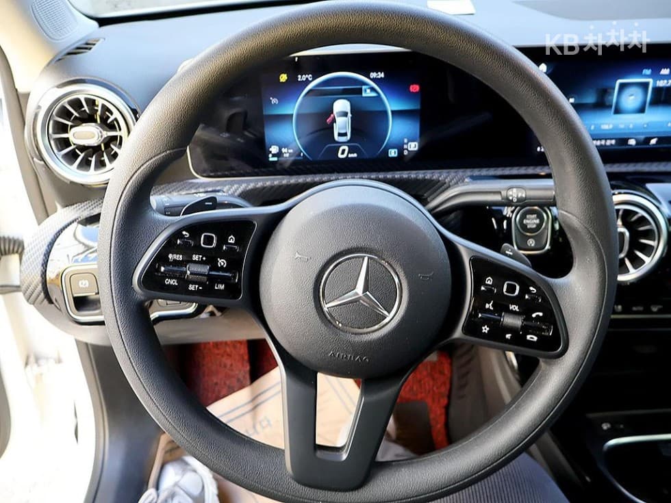 Mercedes-Benz A클래스(W177)A220 Sedan - - 8