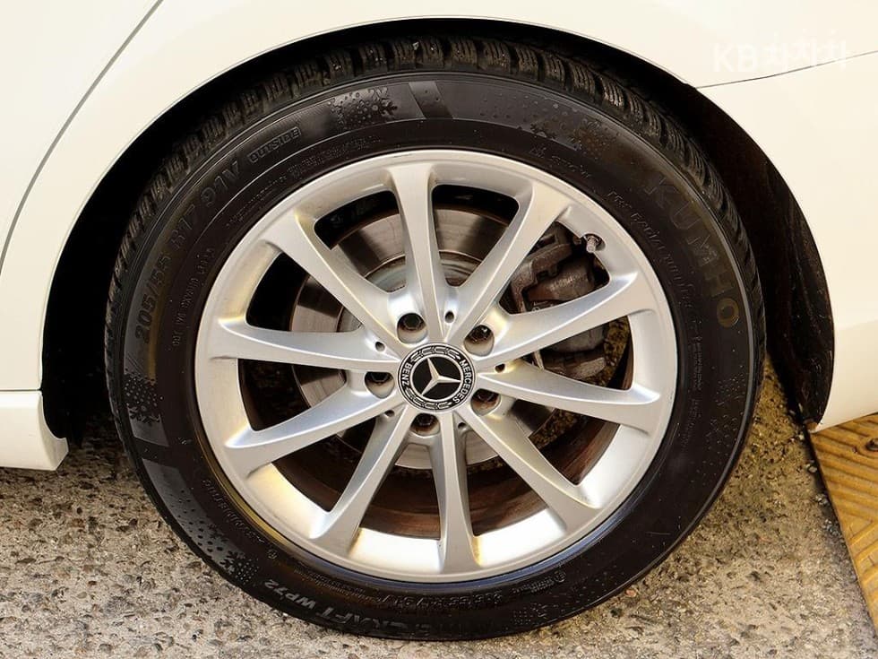 Mercedes-Benz A클래스(W177)A220 Sedan - - 15