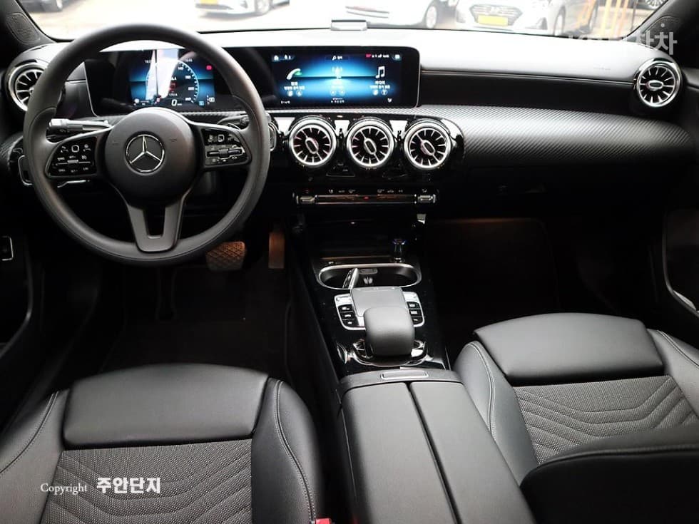 Mercedes-Benz A클래스(W177)A220 Sedan - - 5