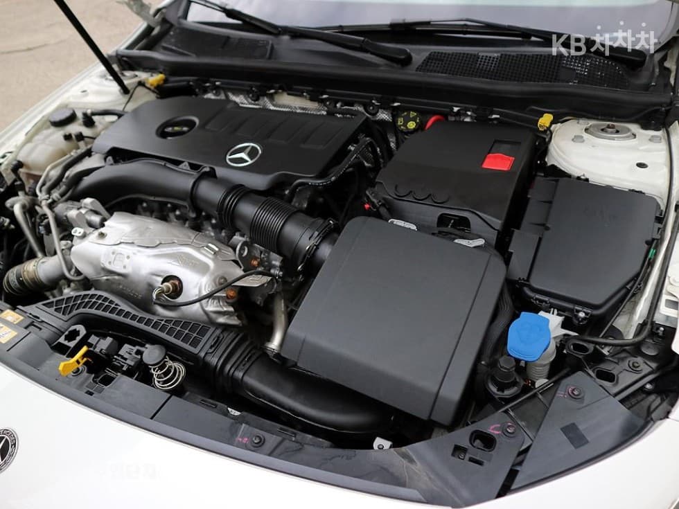 Mercedes-Benz A클래스(W177)A220 Sedan - - 16