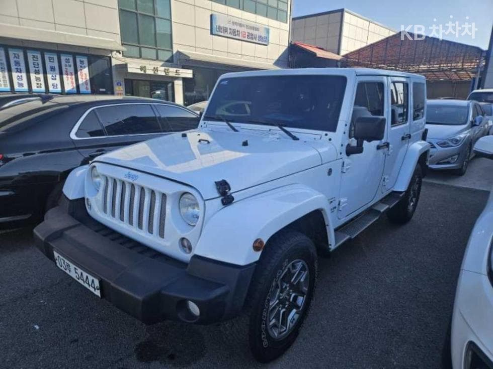 지프 랭글러 3.6 스포츠 사하라 4도어 JK - Image 1