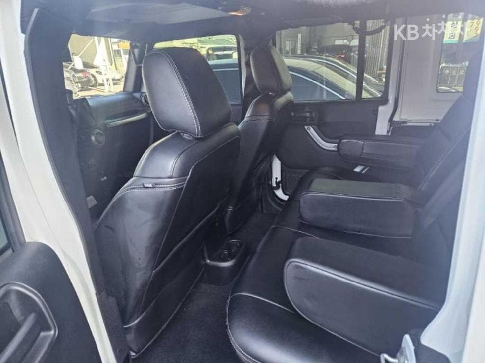 지프 랭글러3.6 스포츠 사하라 4도어 JK - 5