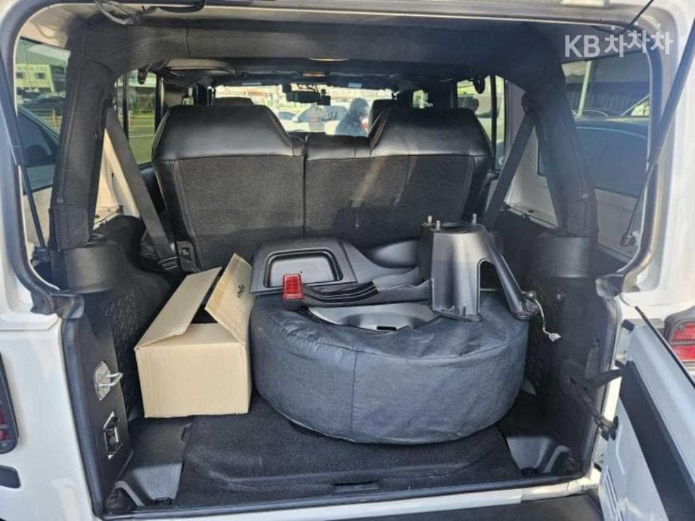 지프 랭글러3.6 스포츠 사하라 4도어 JK - 8