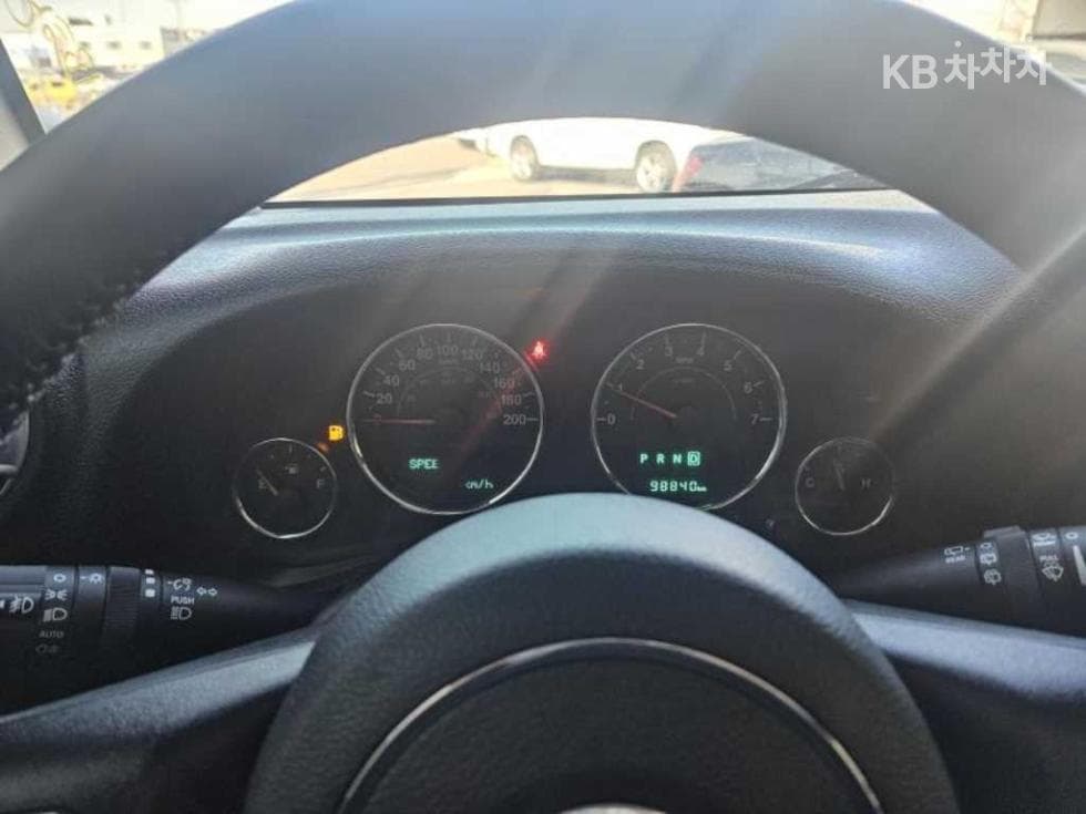 지프 랭글러3.6 스포츠 사하라 4도어 JK - 12