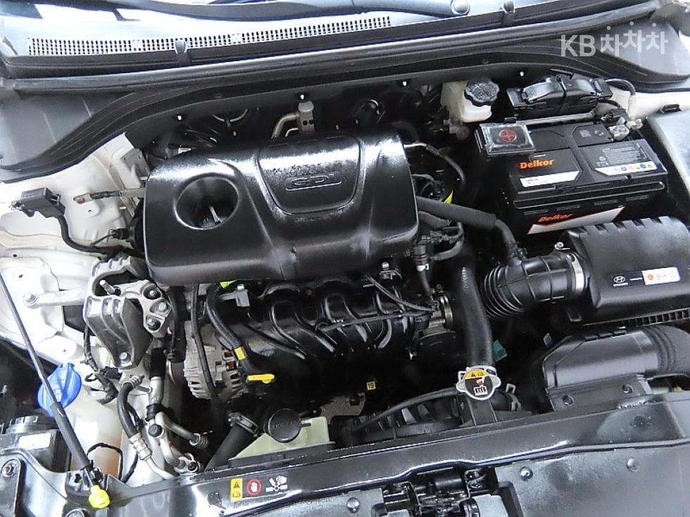 Hyundai Avante (Elantra)AD1.6 GDi Value Plus - 7