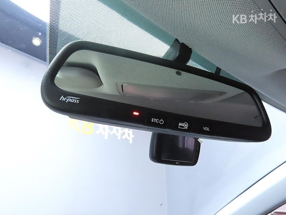 Hyundai Avante (Elantra)AD1.6 GDi Value Plus - 16