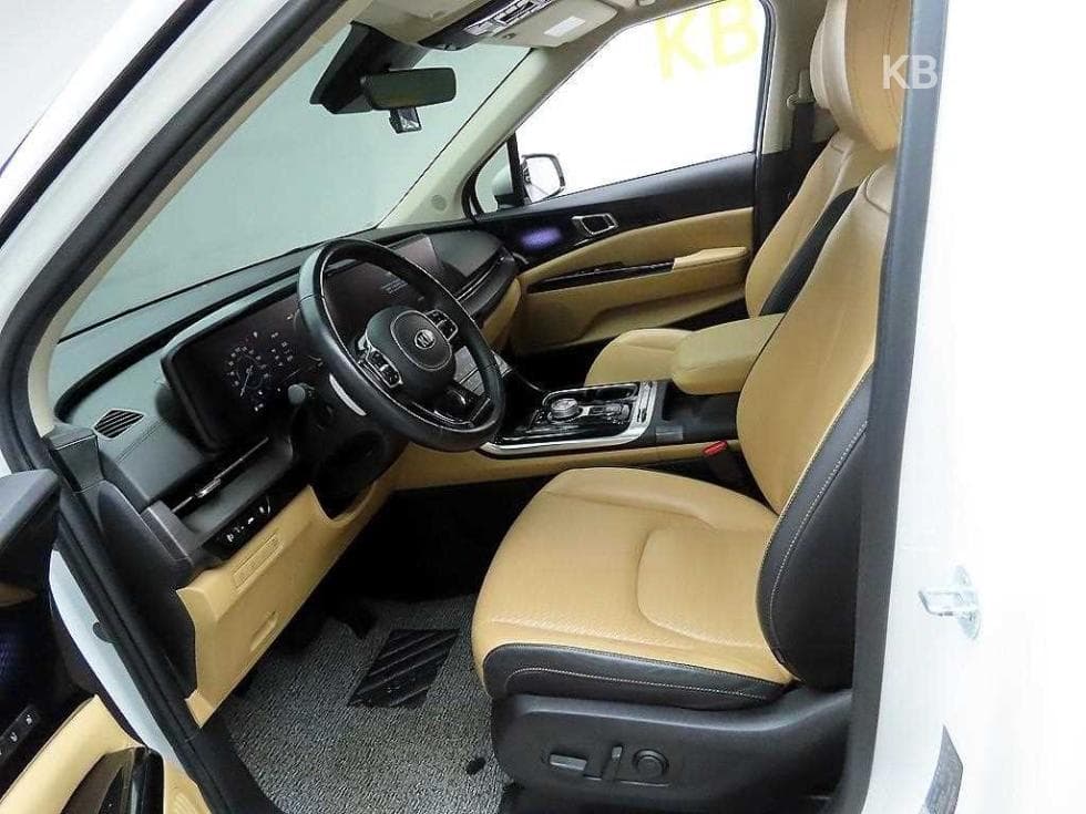 Kia Carnival 4th generationD2.2 9-seater Signature - 14