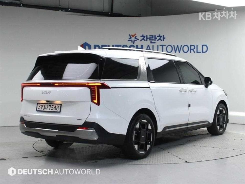 Киа The New (фейслифт) Канивал Хибрид 4-то поколение1.6 HEV 9-местен Noblesse - 2