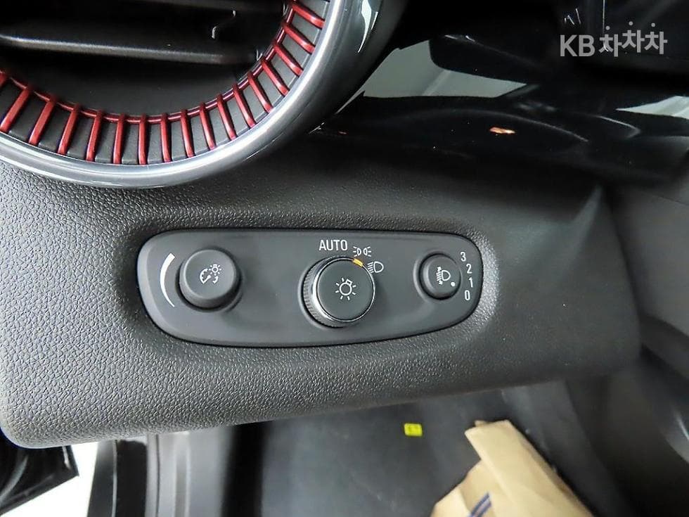 Джи Ем Корея Trax Кросоувър1.2 Бензин 2WD RS - 12