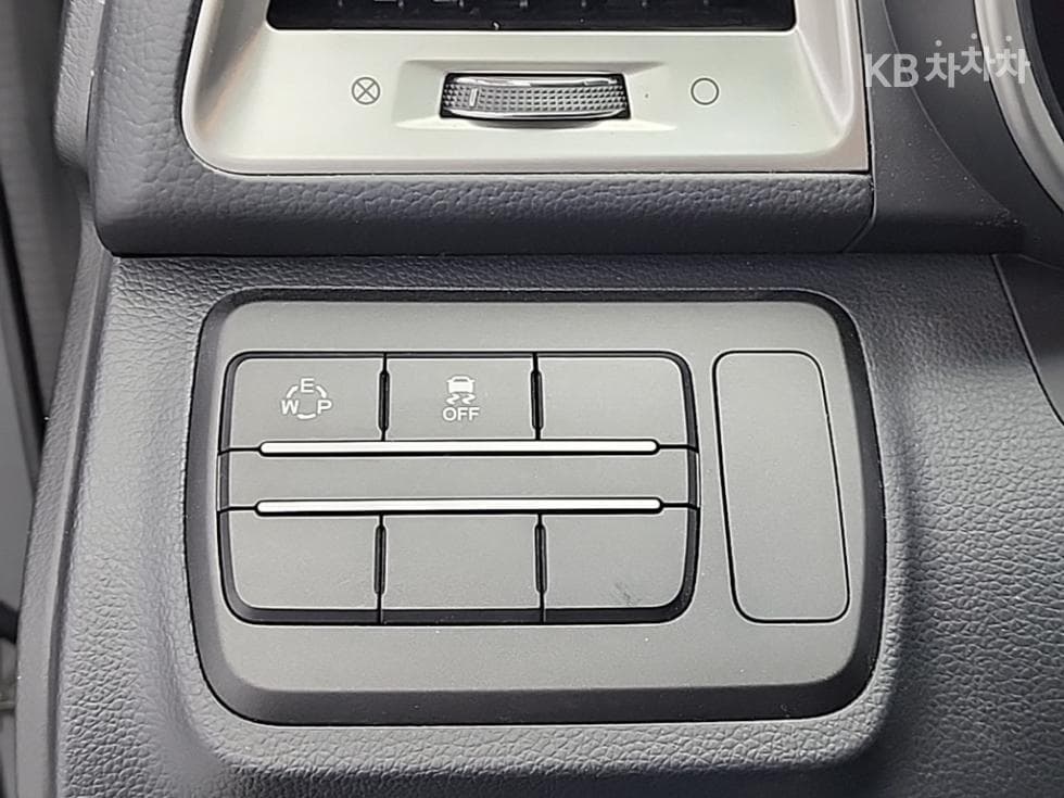 КейДжи Мобилити ТиволиБензин VX - 16