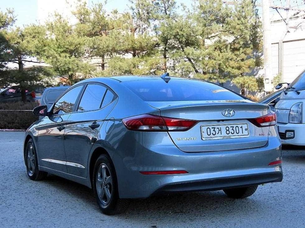 Hyundai Avante (Elantra)AD1.6 GDi Smart - 3