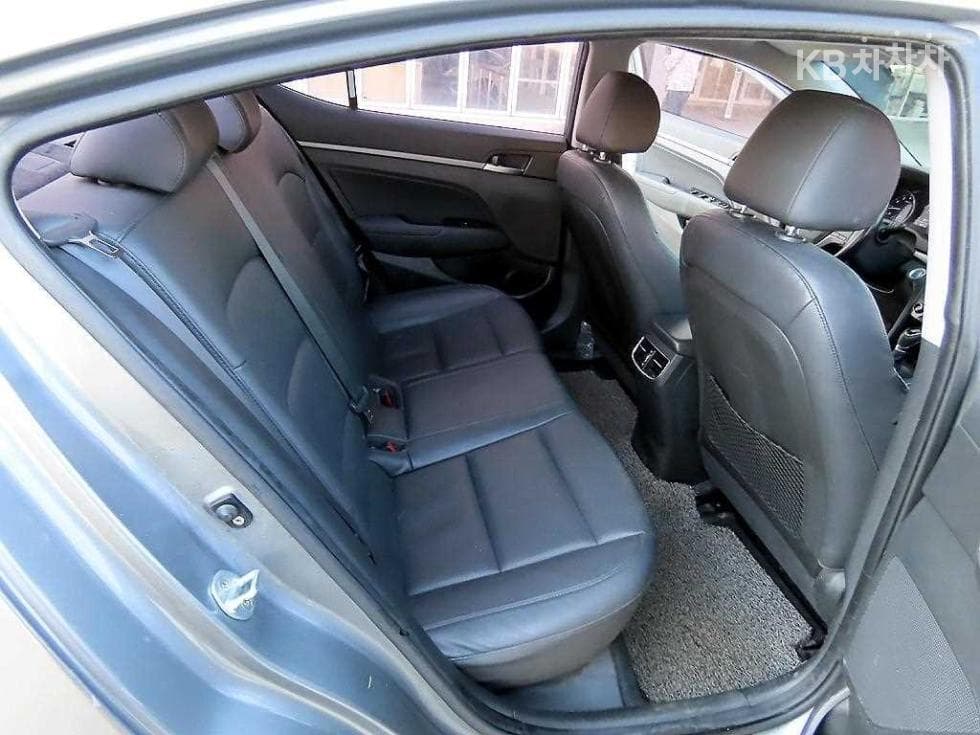 Hyundai Avante (Elantra)AD1.6 GDi Smart - 6