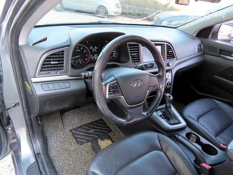 Hyundai Avante (Elantra)AD1.6 GDi Smart - 7