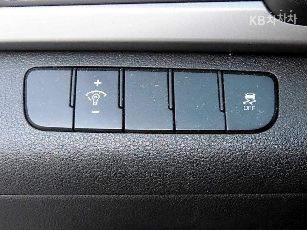 Hyundai Avante (Elantra)AD1.6 GDi Smart - 12