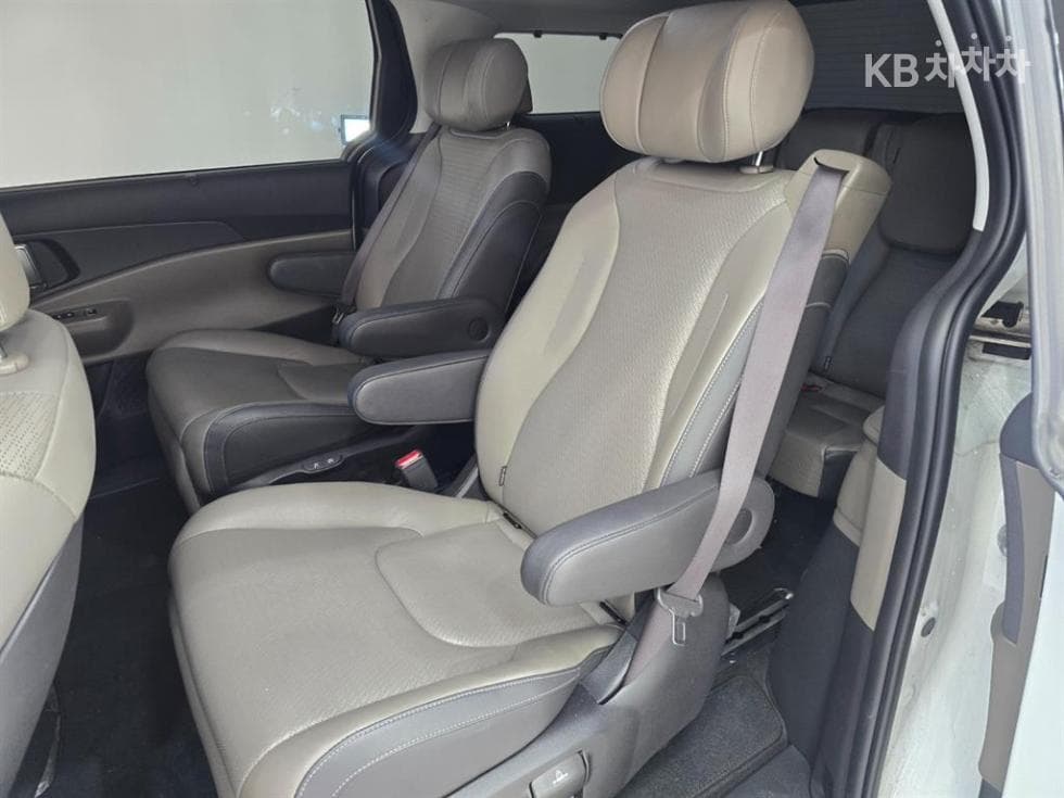 Киа The New (фейслифт) Канивал 4-то поколениеG3.5 GDI 7-местен (Лимузин) Noblesse - 5