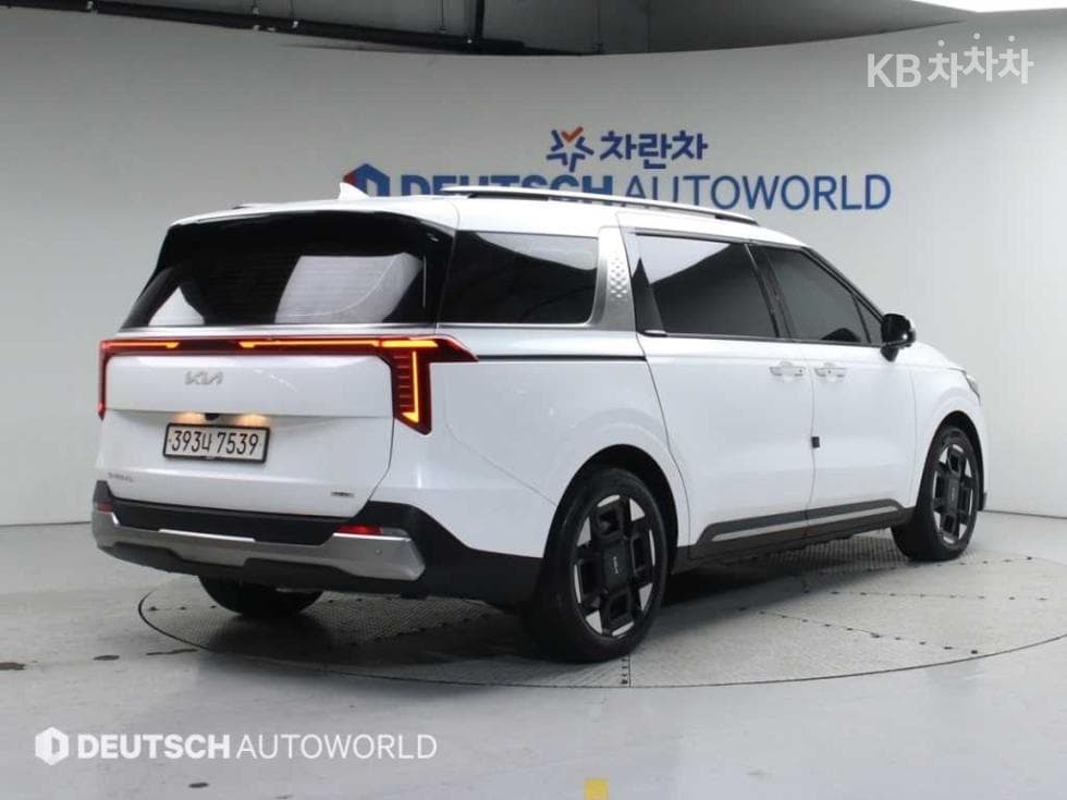 Киа The New (фейслифт) Канивал Хибрид 4-то поколение1.6 HEV 9-местен Noblesse - 2