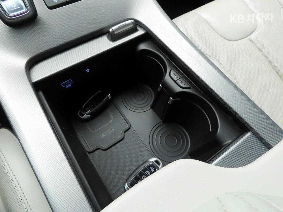 Хюндай Palisade3.8 Бензин 7-местен (Лимузин) Престиж - 10