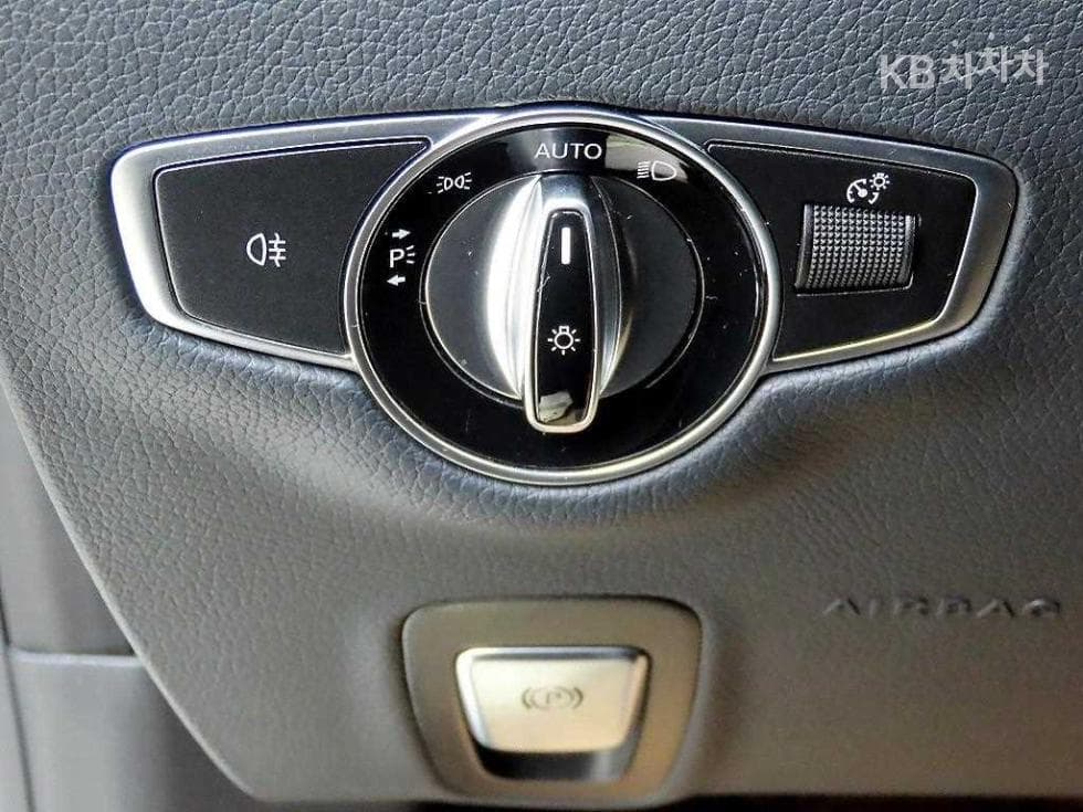 Mercedes-Benz E-Клас (W213)E300d 4Matic Coupe Стандартен - 12