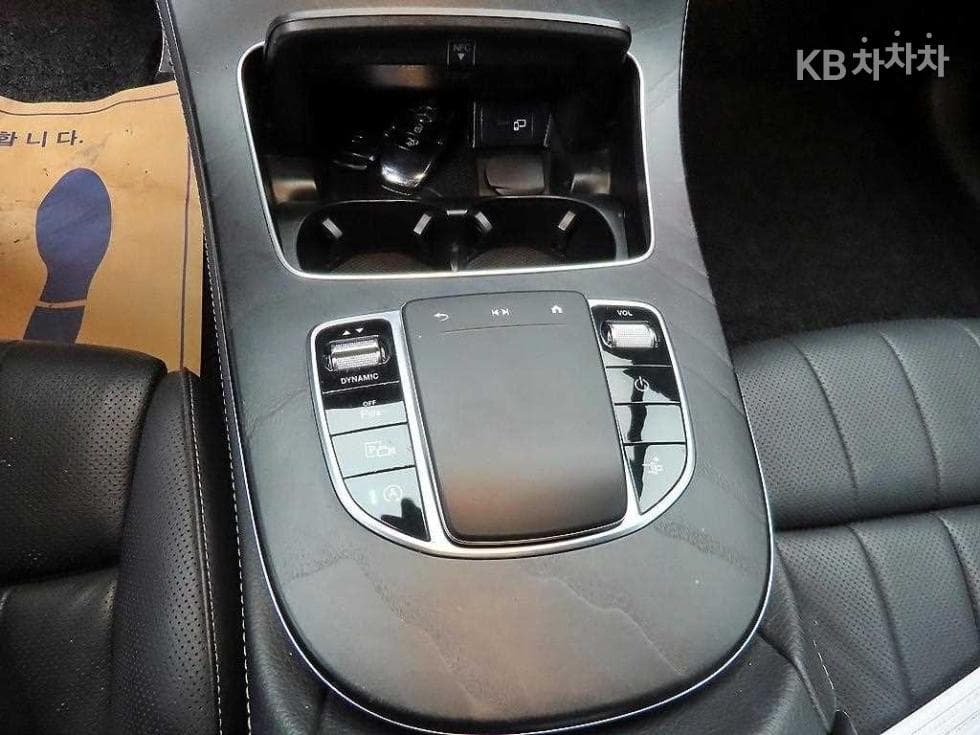 Mercedes-Benz E-Клас (W213)E300d 4Matic Coupe Стандартен - 13