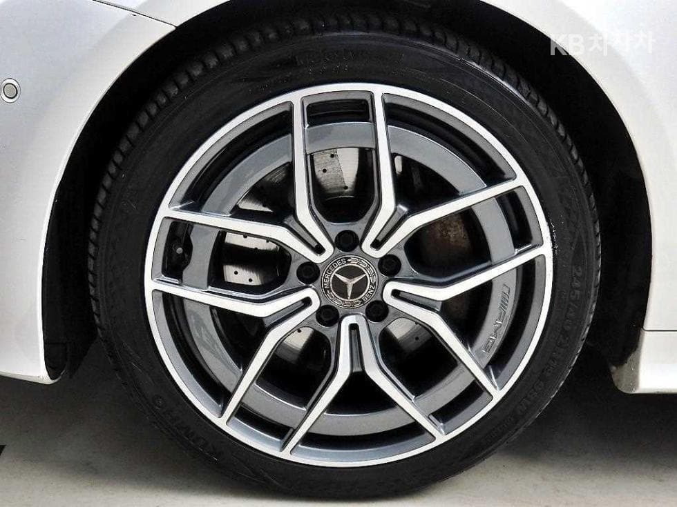 Mercedes-Benz E-Клас (W213)E300d 4Matic Coupe Стандартен - 20
