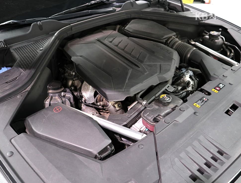 Genesis GV803.0 Diesel AWD - 6