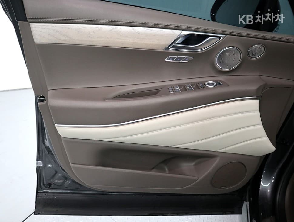 Genesis GV803.0 Diesel AWD - 8