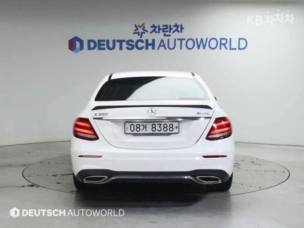 Mercedes-Benz E-Клас (W213)E300 AMG Line - 4