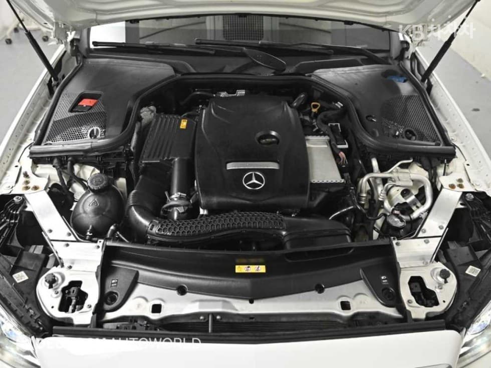 Mercedes-Benz E-Клас (W213)E300 AMG Line - 6