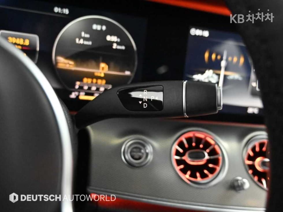 Mercedes-Benz E-Клас (W213)E300 AMG Line - 9