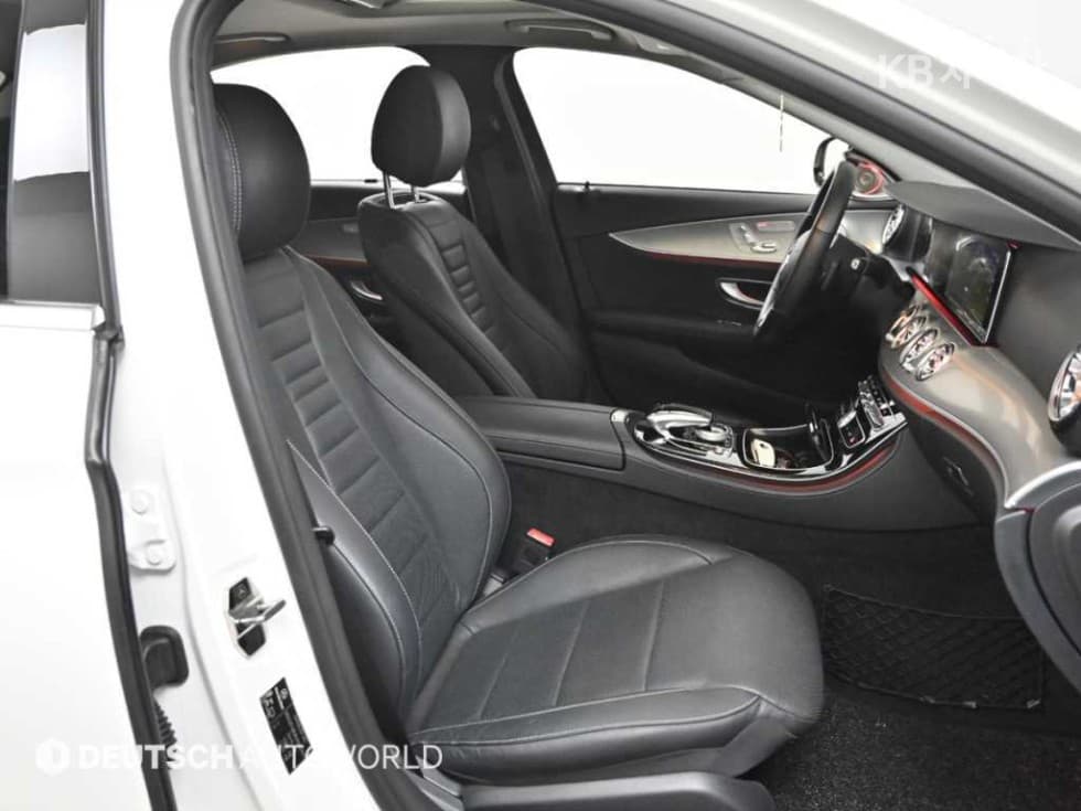 Mercedes-Benz E-Клас (W213)E300 AMG Line - 10