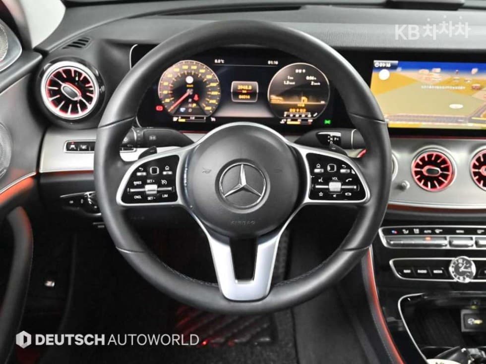 Mercedes-Benz E-Клас (W213)E300 AMG Line - 13