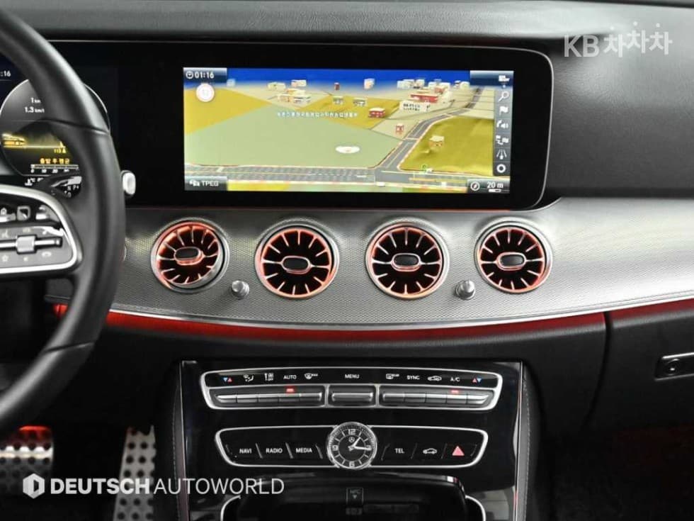 Mercedes-Benz E-Клас (W213)E300 AMG Line - 14