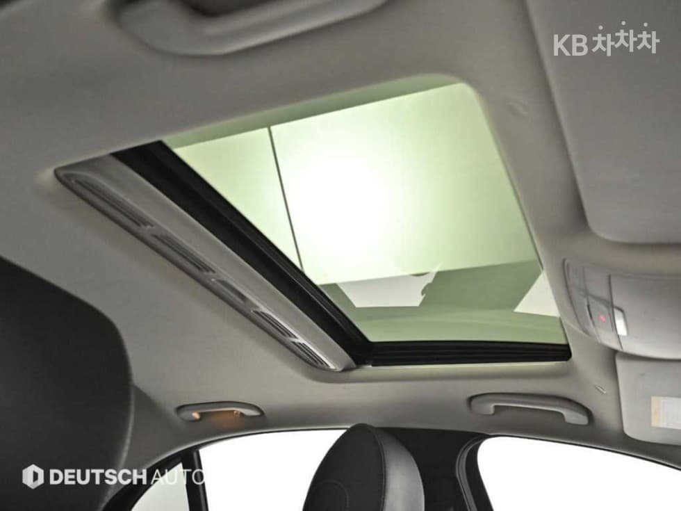 Mercedes-Benz E-Клас (W213)E300 AMG Line - 19