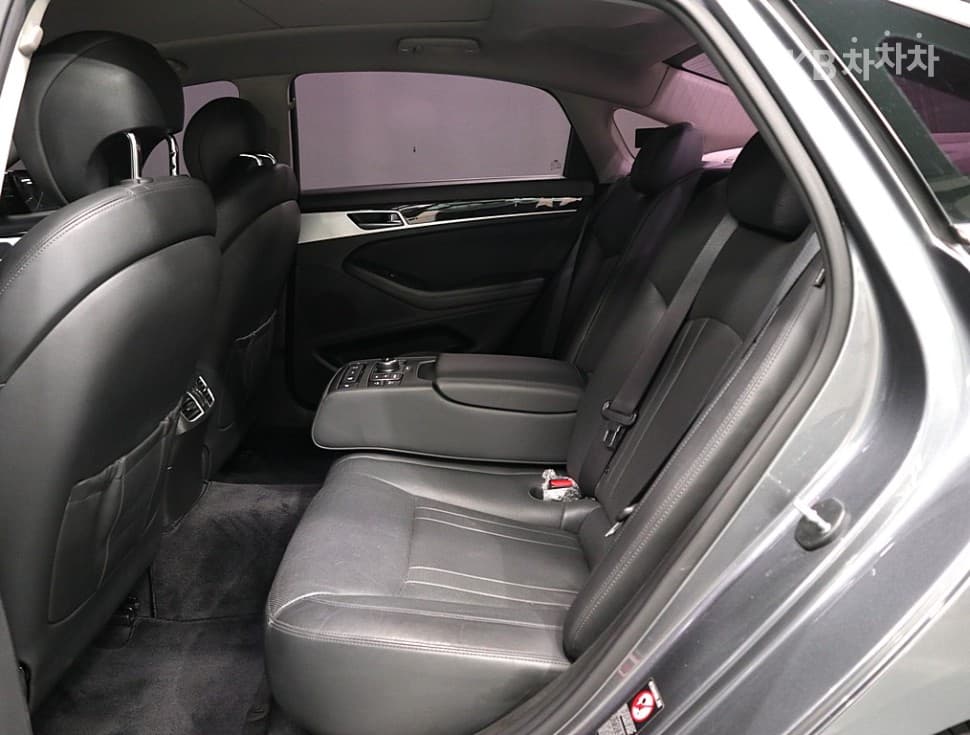 Хюндай ДженезисDHG330 Modern AWD Стандартен - 10