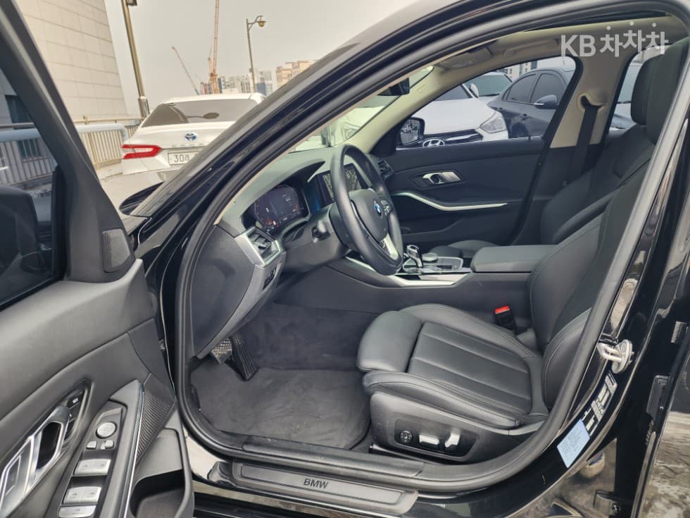 BMW 3 Серия (G20)320i Стандартен - 16